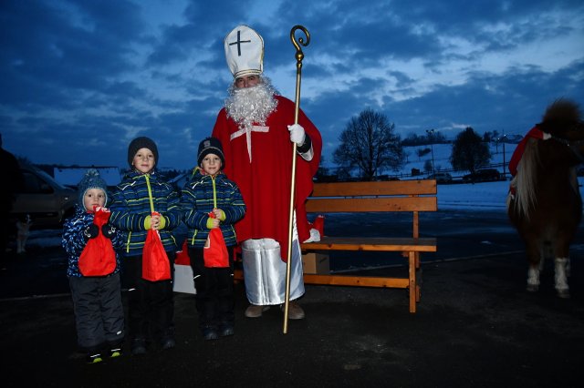 Nikolausaktion beim Spielplatz am 8. Dezember 2023